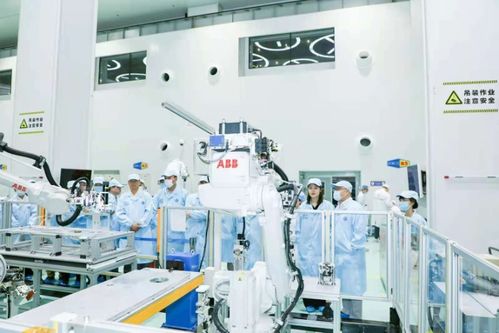 傳承航天精神，凝聚愛國力量——深圳國防論壇走進衛星工廠推進科技創新合作